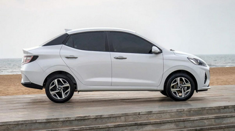 Hyundai Aura 2021 - 5 Seater Sedan with milege of 28KM